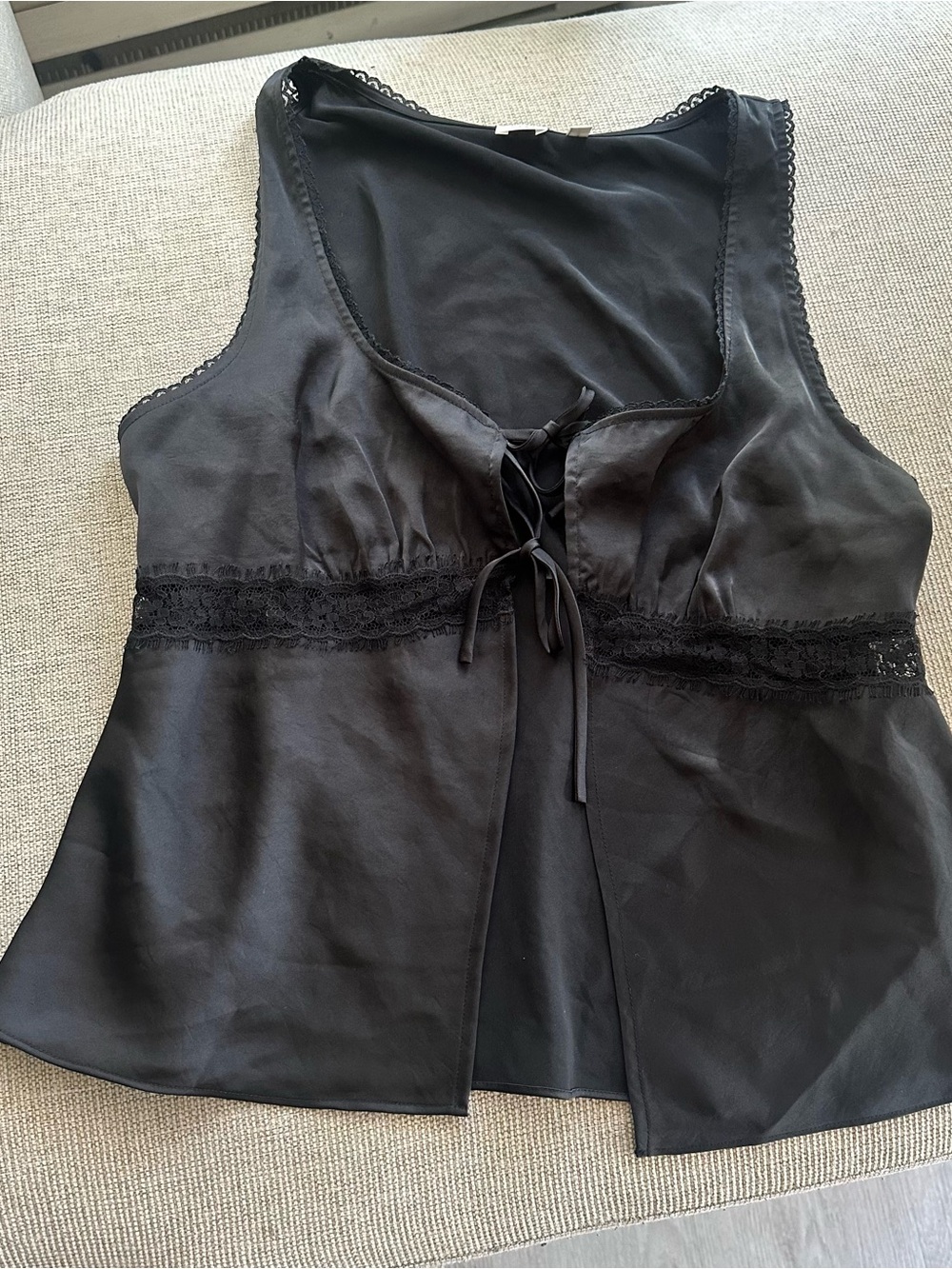 Aritzia Wilfred Picnic Satin Camisole
